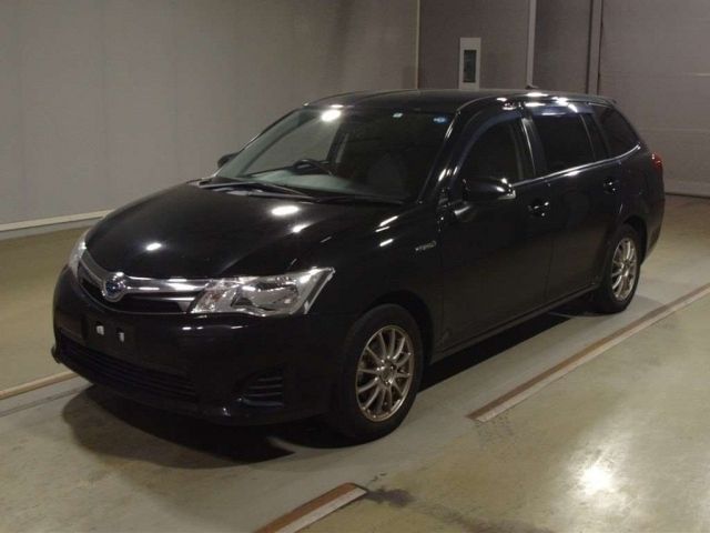 50137 Toyota Corolla fielder NKE165G 2014 г. (TAA Hyogo)